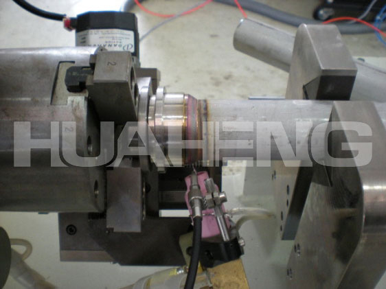 Railway locomotive high pressure oil pipe